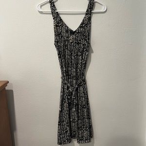 Banana Republic strappy shift dress with tie-waist size medium